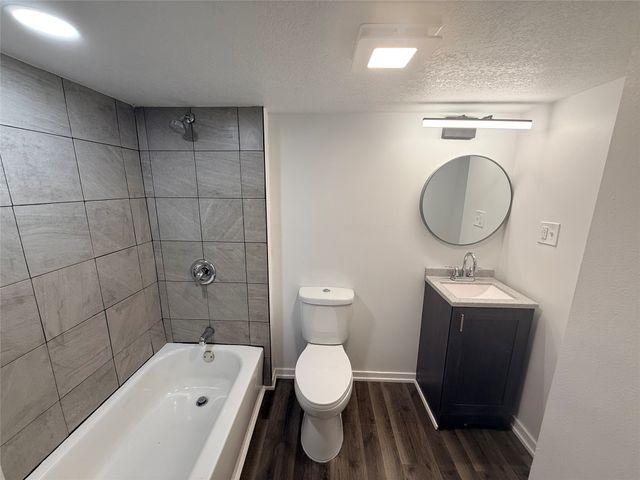 3126 State Avenue, Des Moines, IA 50317