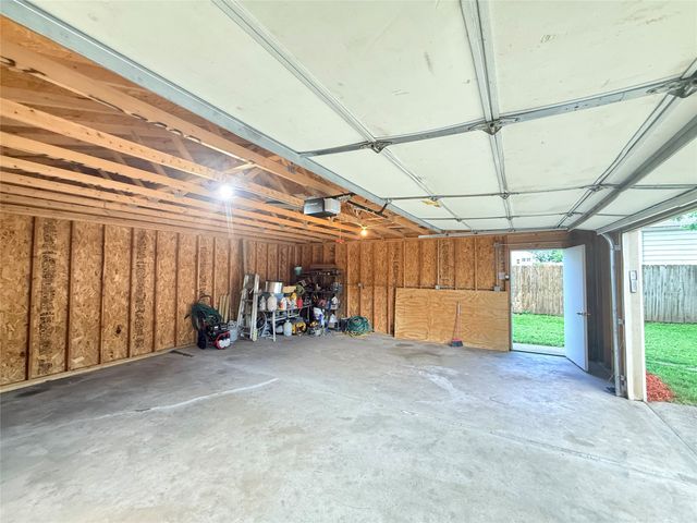 3126 State Avenue, Des Moines, IA 50317