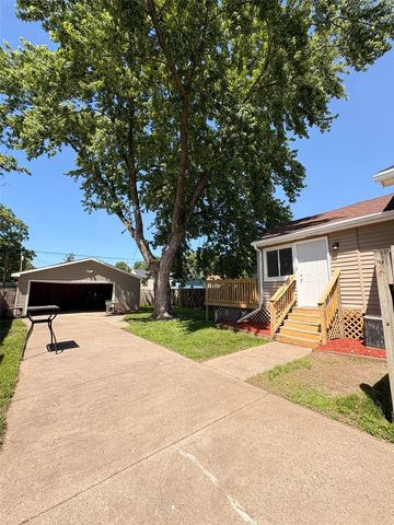 3126 State Avenue, Des Moines, IA 50317