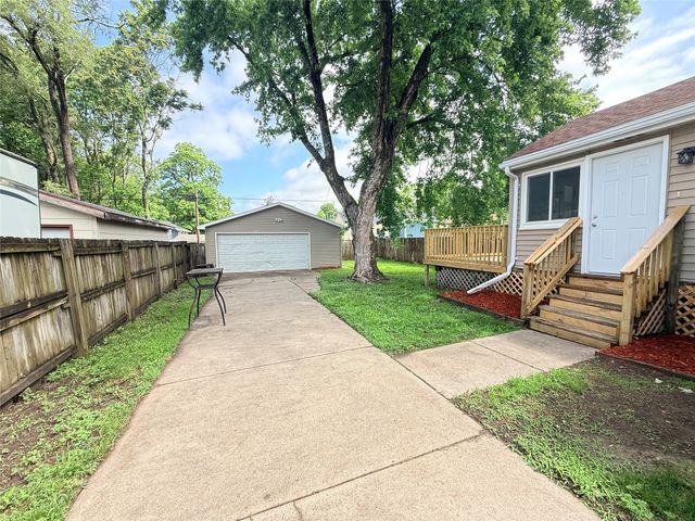 3126 State Avenue, Des Moines, IA 50317
