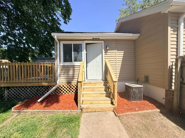3126 State Avenue, Des Moines, IA 50317