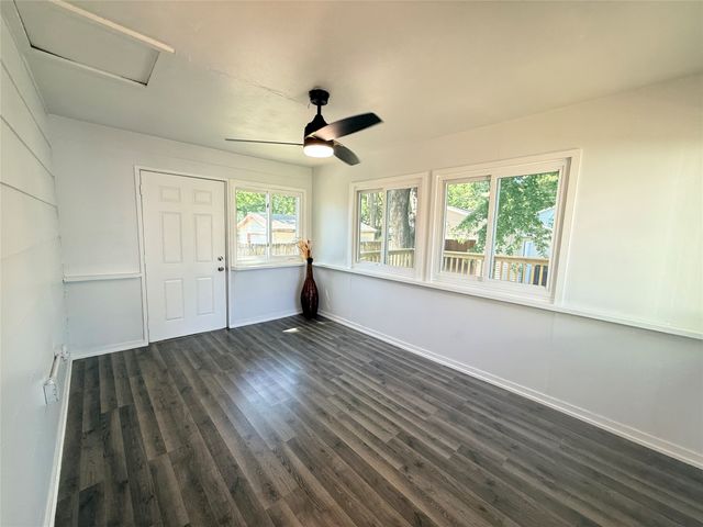 3126 State Avenue, Des Moines, IA 50317