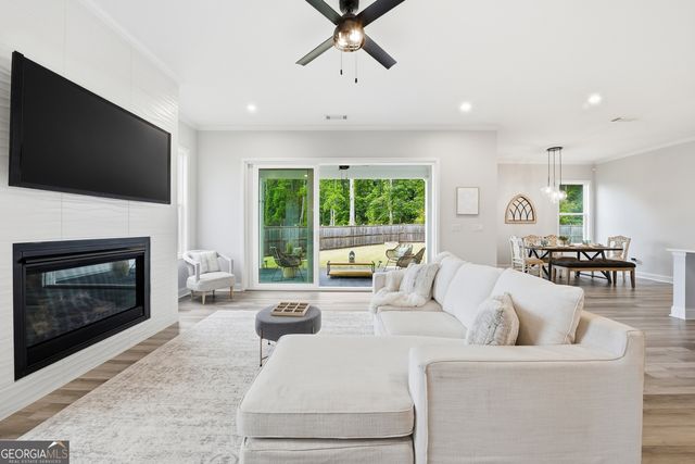 732 Bridgeview Drive, Canton, GA 30115