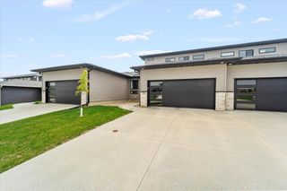 1218 Loren Drive, Cedar Falls, IA 50613