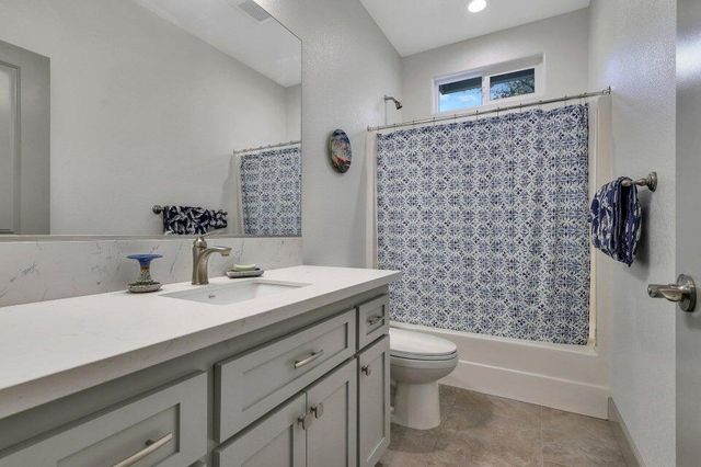 4724 Squirrel Run, Redding, CA 96002