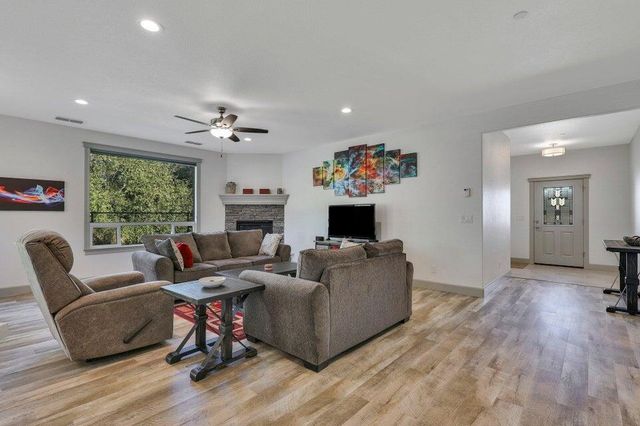 4724 Squirrel Run, Redding, CA 96002