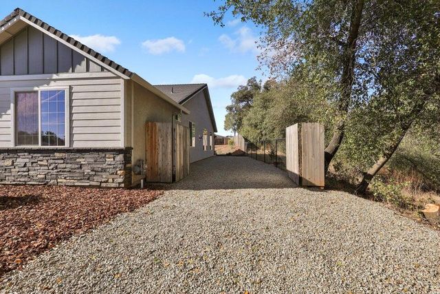 4724 Squirrel Run, Redding, CA 96002