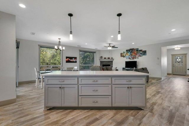 4724 Squirrel Run, Redding, CA 96002