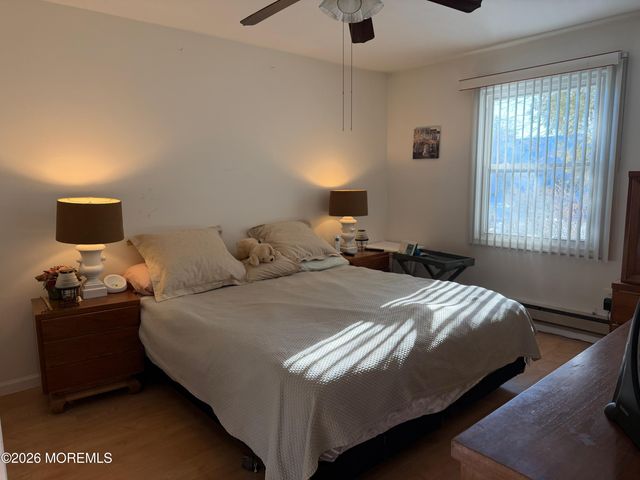 139 Wein Market F, Freehold, NJ 07728