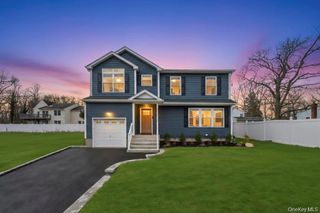 42 Volta Drive, Deer Park, NY 11729