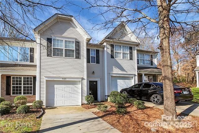2138 Winthrop Chase Drive, Charlotte, NC 28212
