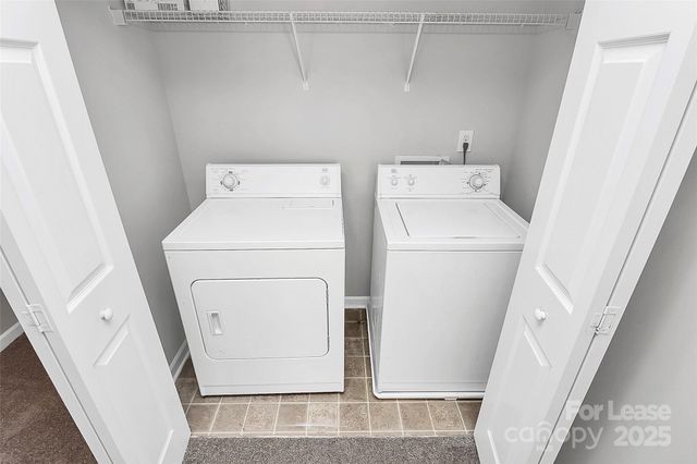 2138 Winthrop Chase Drive, Charlotte, NC 28212