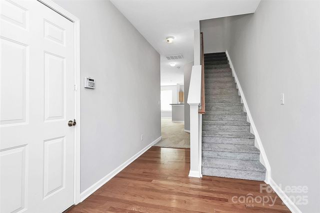 2138 Winthrop Chase Drive, Charlotte, NC 28212