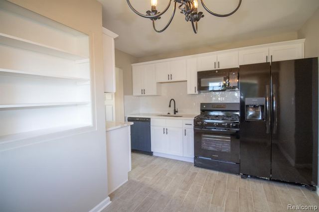 329 Shotka Street, Westland, MI 48186