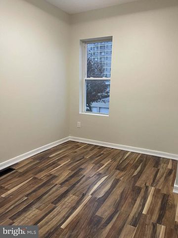 124 PEAR ST, Reading, PA 19601