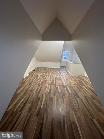 124 PEAR ST, Reading, PA 19601