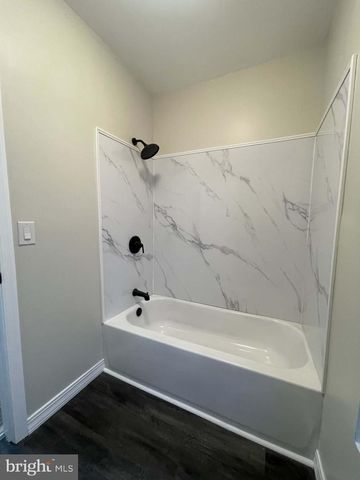 124 PEAR ST, Reading, PA 19601