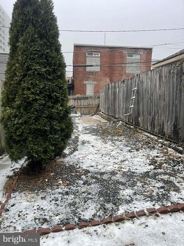 124 PEAR ST, Reading, PA 19601