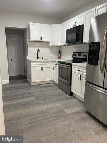 124 PEAR ST, Reading, PA 19601