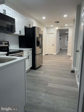 124 PEAR ST, Reading, PA 19601