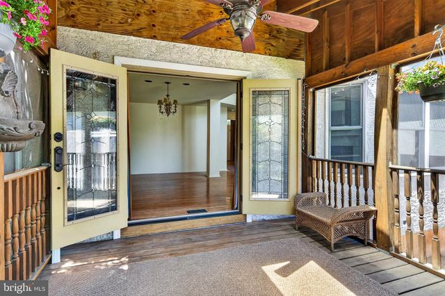 1515 POWNAL DR, Yardley, PA 19067