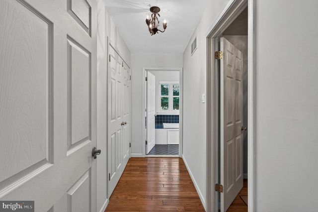 1515 POWNAL DR, Yardley, PA 19067