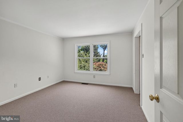 1515 POWNAL DR, Yardley, PA 19067