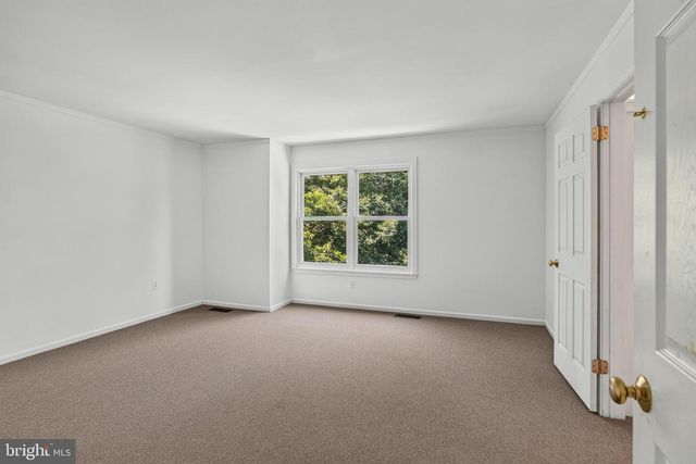 1515 POWNAL DR, Yardley, PA 19067