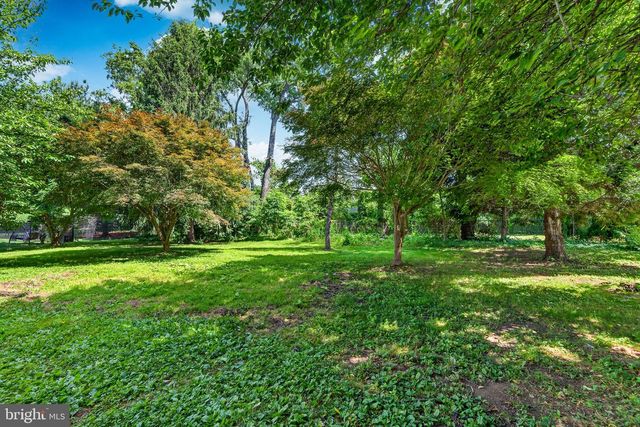 1515 POWNAL DR, Yardley, PA 19067
