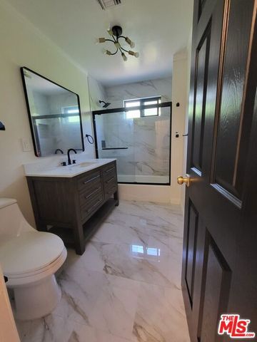 620 N Poinsettia Place, Los Angeles, CA 90036