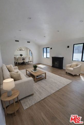 620 N Poinsettia Place, Los Angeles, CA 90036