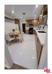 620 N Poinsettia Place, Los Angeles, CA 90036