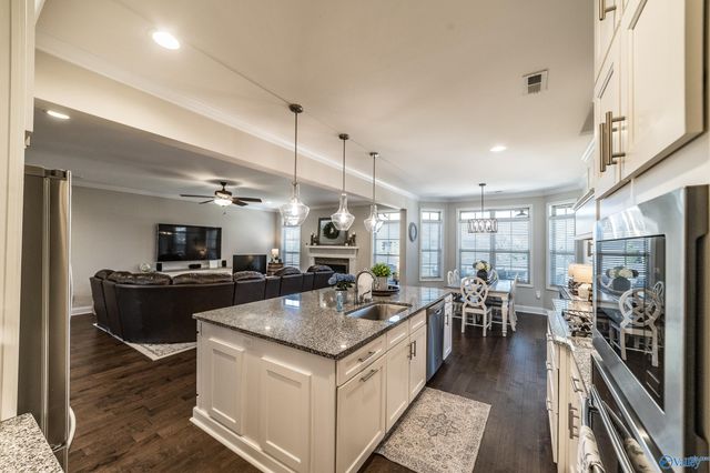 7617 Summerdawn Drive SE, Owens Cross Roads, AL 35763