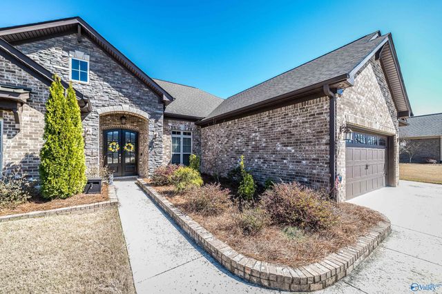 7617 Summerdawn Drive SE, Owens Cross Roads, AL 35763