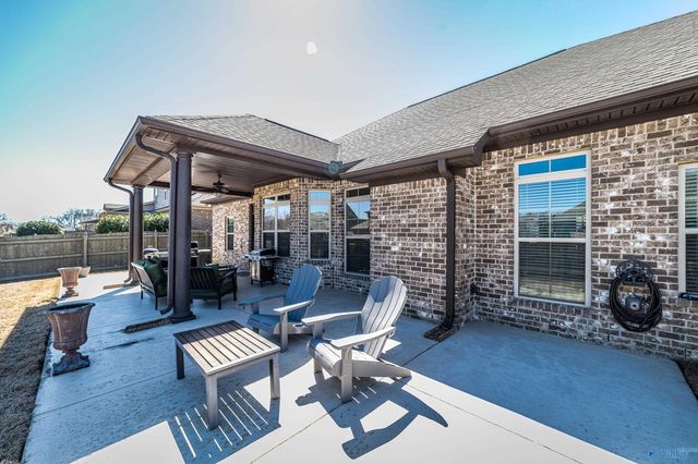 7617 Summerdawn Drive SE, Owens Cross Roads, AL 35763