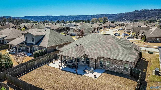 7617 Summerdawn Drive SE, Owens Cross Roads, AL 35763