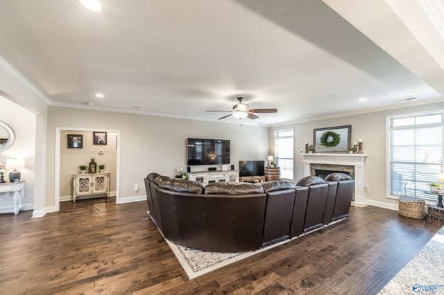 7617 Summerdawn Drive SE, Owens Cross Roads, AL 35763