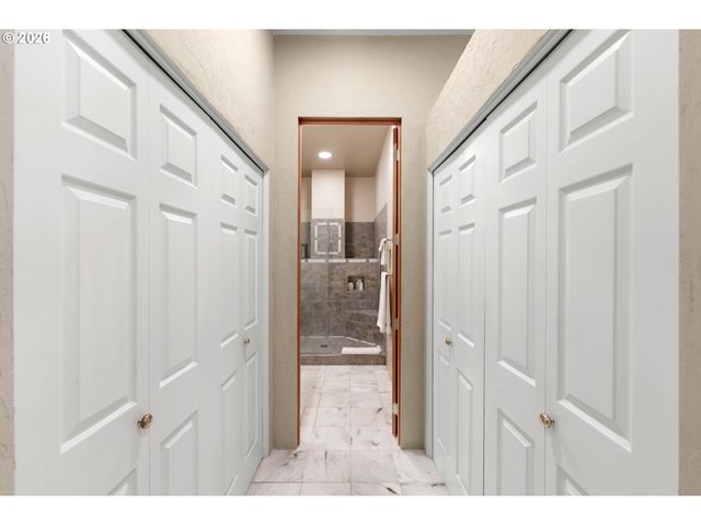 93883 MAKAI Ln, North Bend, OR 97459