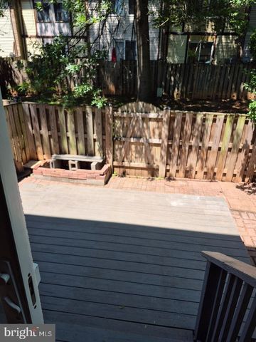 306 GILES PL, Sterling, VA 20164