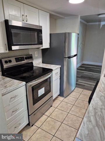 306 GILES PL, Sterling, VA 20164