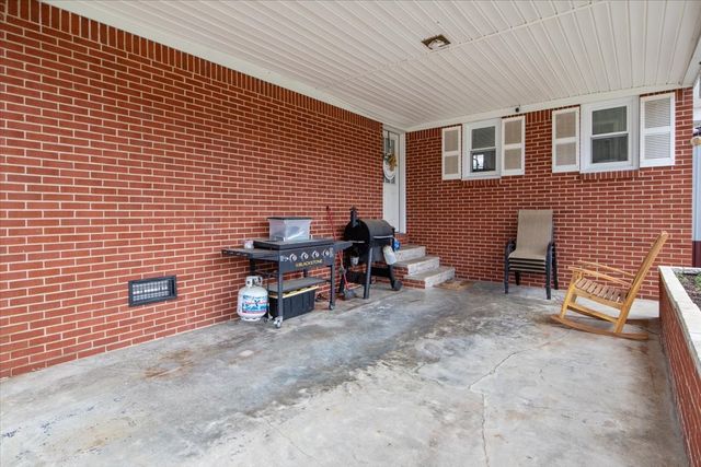 107 Meridale St, Waverly, TN 37185