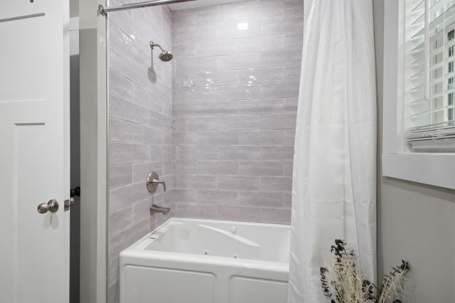 1917 Frank Moore Rd, Culleoka, TN 38451