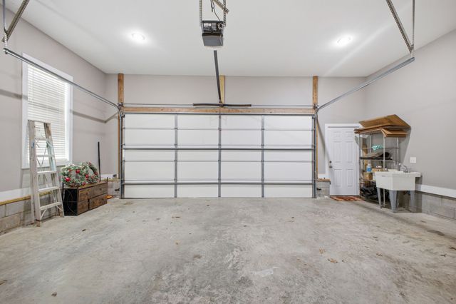 1917 Frank Moore Rd, Culleoka, TN 38451