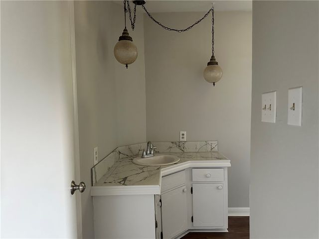 305 N Vancouver Avenue, Russellville, AR 72801