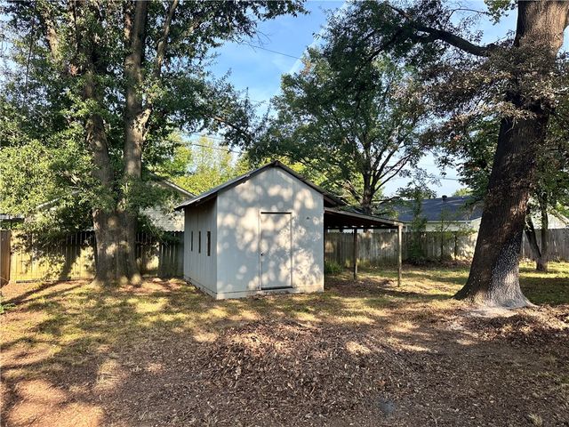 305 N Vancouver Avenue, Russellville, AR 72801