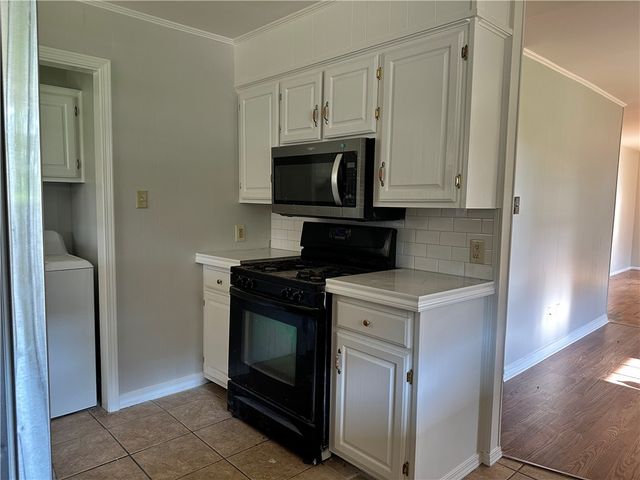 305 N Vancouver Avenue, Russellville, AR 72801