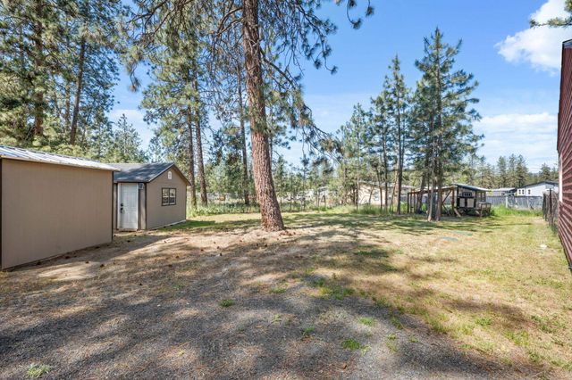 6449 Circle Dr, Nine Mile Falls, WA 99026