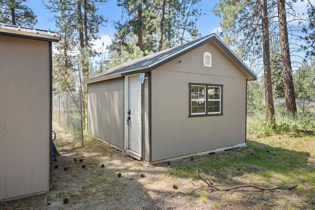 6449 Circle Dr, Nine Mile Falls, WA 99026