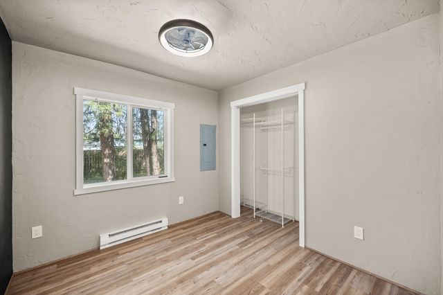 6449 Circle Dr, Nine Mile Falls, WA 99026