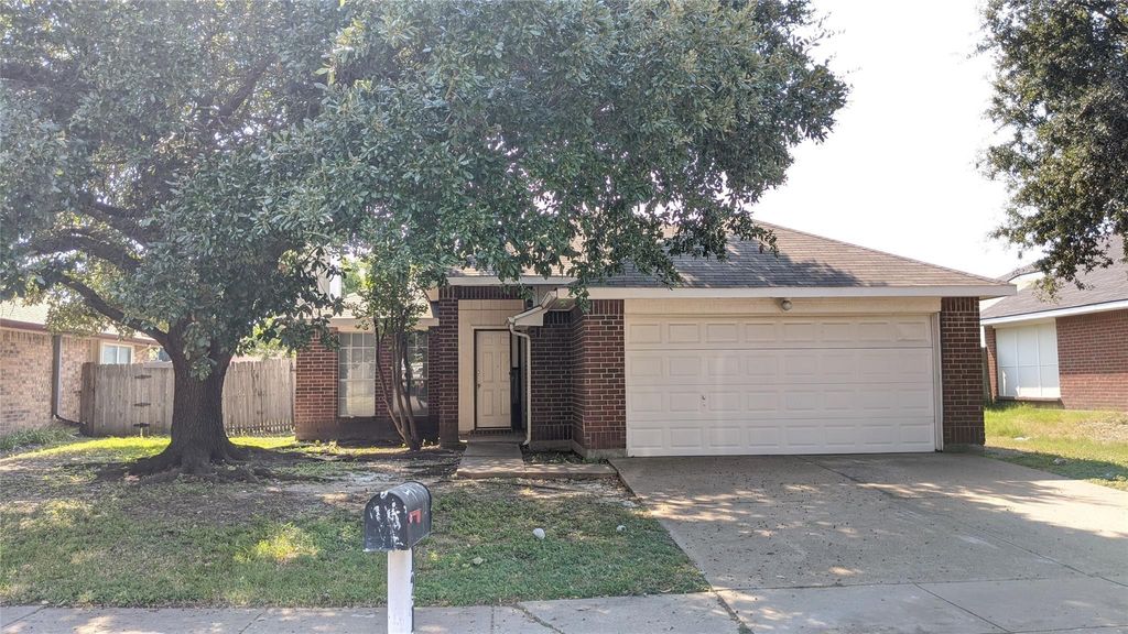 1218 Brooklawn Drive, Arlington, TX 76018